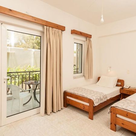 Niriis Hotel Káto Darátsos Eksteriør bilde