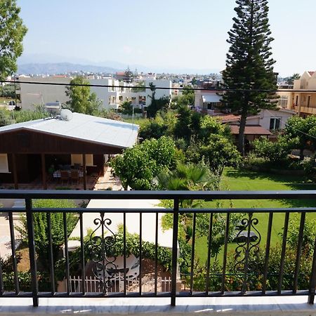 Niriis Hotel Káto Darátsos Eksteriør bilde