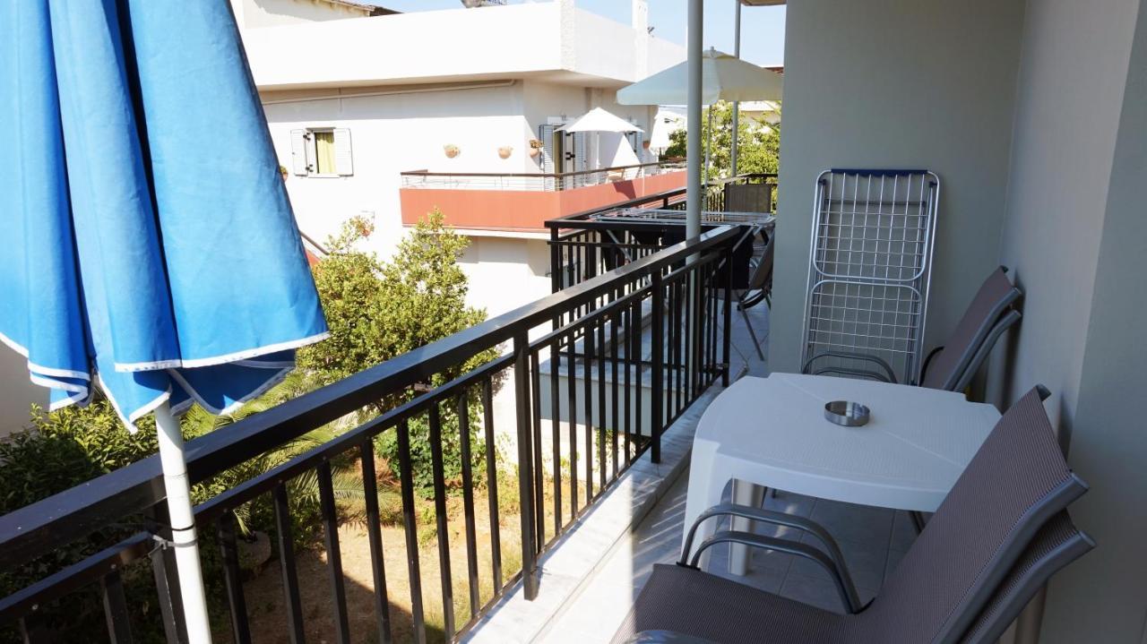 Niriis Hotel Káto Darátsos Eksteriør bilde