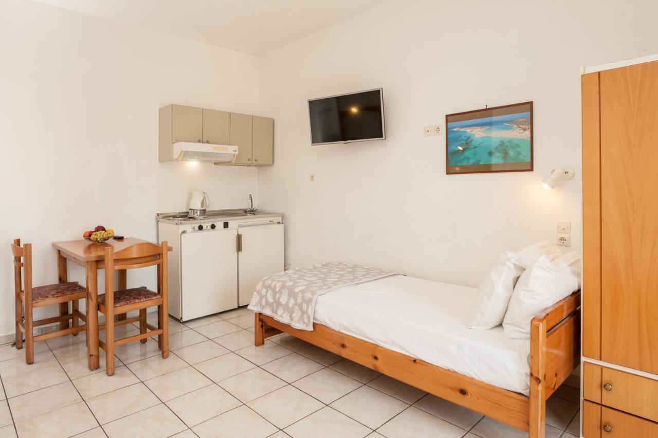 Niriis Hotel Káto Darátsos Eksteriør bilde