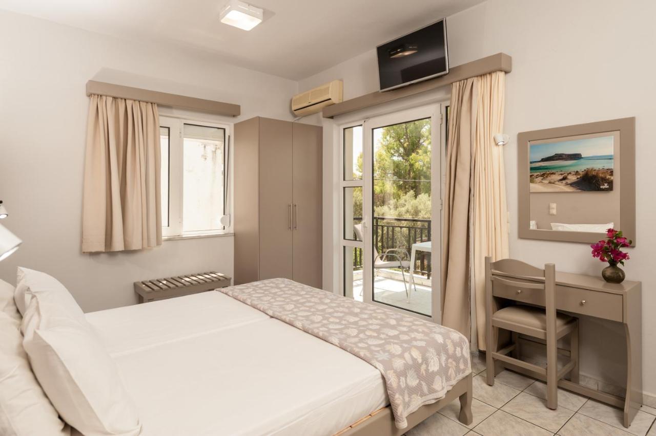 Niriis Hotel Káto Darátsos Eksteriør bilde