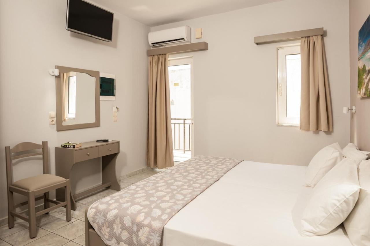 Niriis Hotel Káto Darátsos Eksteriør bilde