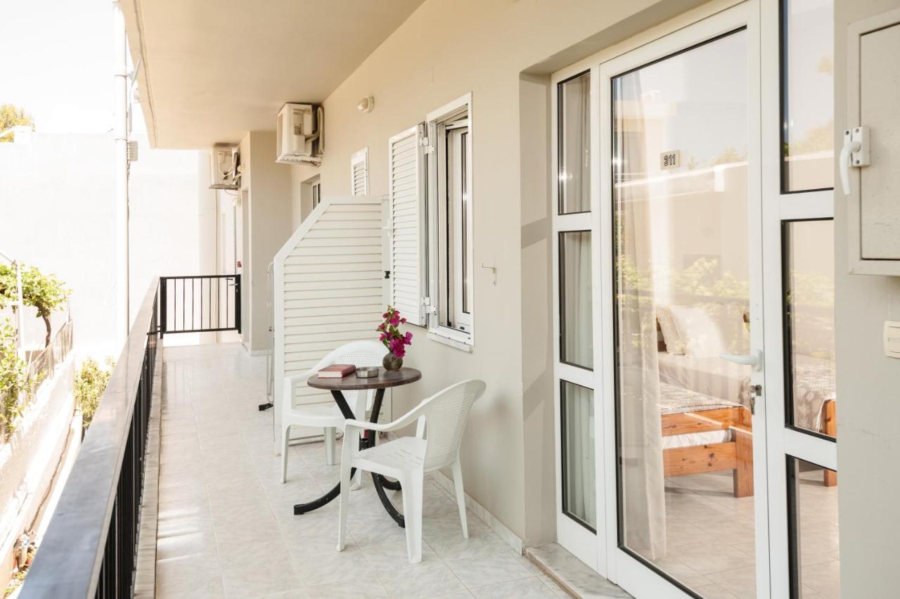 Niriis Hotel Káto Darátsos Eksteriør bilde