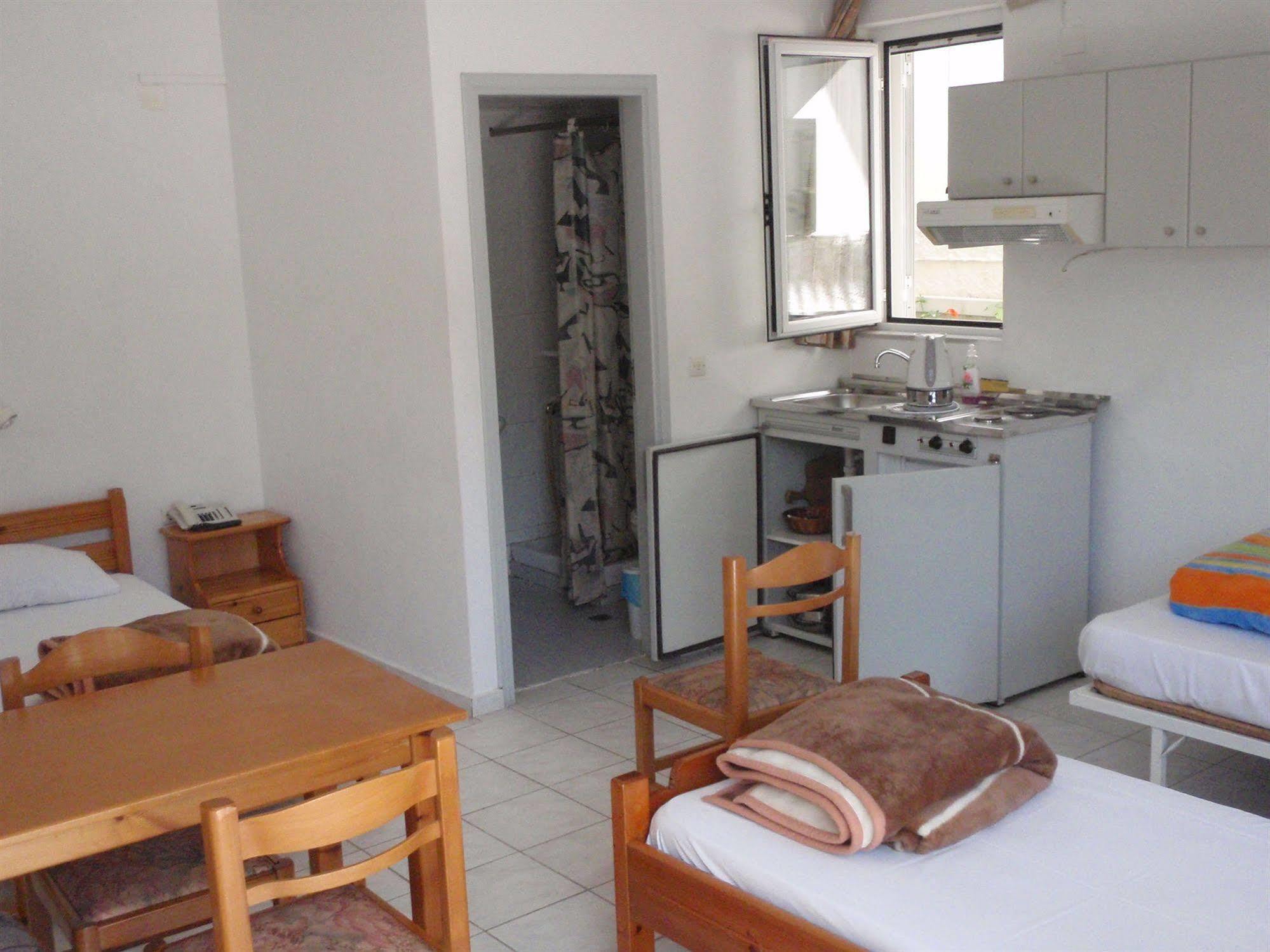 Niriis Hotel Káto Darátsos Eksteriør bilde