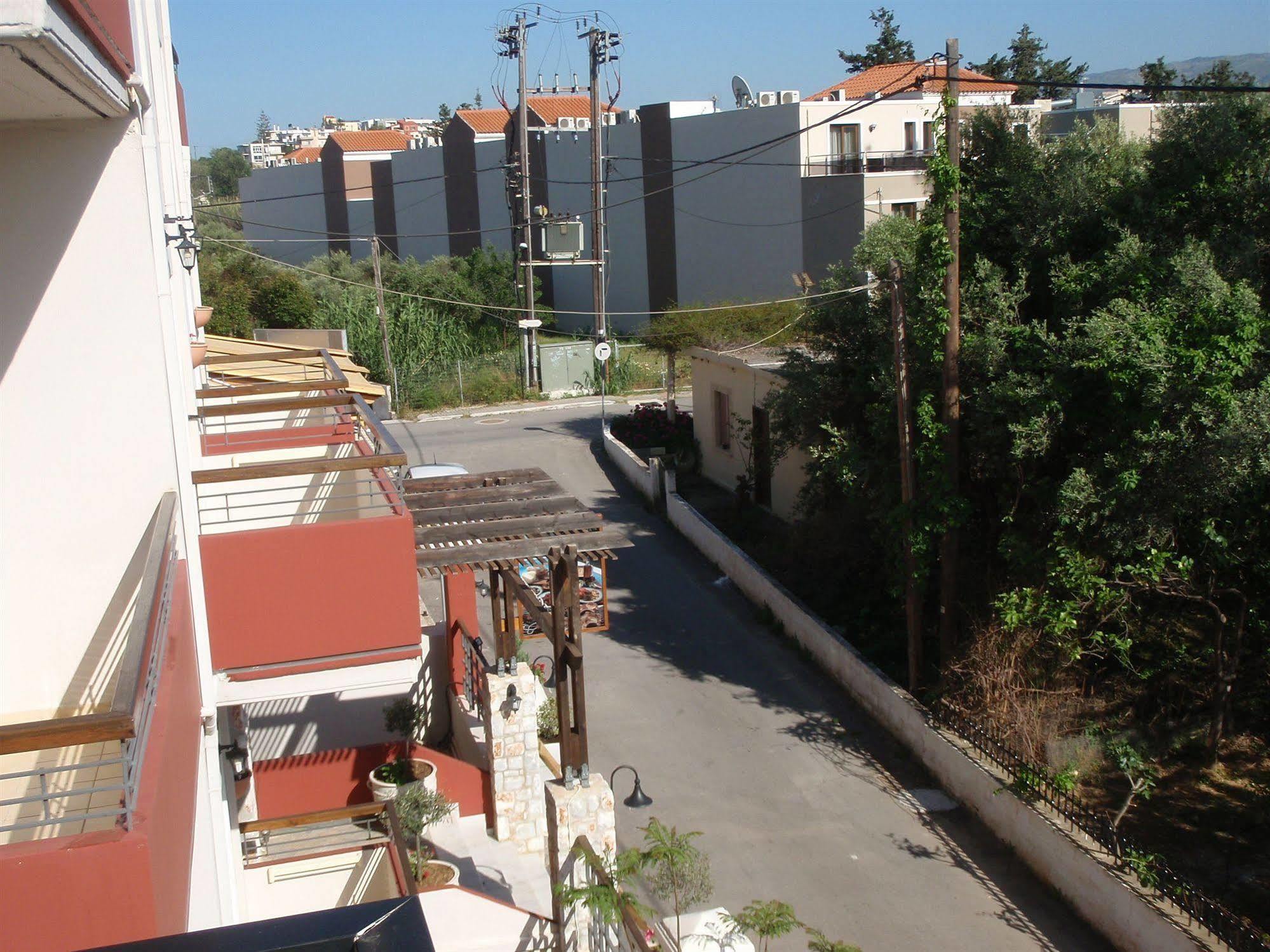 Niriis Hotel Káto Darátsos Eksteriør bilde
