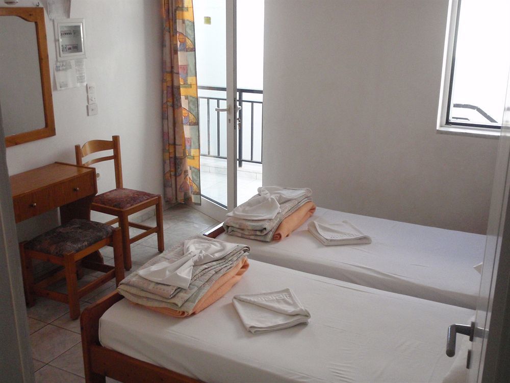 Niriis Hotel Káto Darátsos Eksteriør bilde